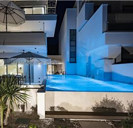 Selection of 5 bedroom seafront villas with heated pool on Ciovo near Trogir, sleeps 10